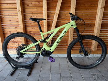 Used Specialized Turbo Levo 3 Alloy 2023 2023 Mountainbike — image 1 of 7