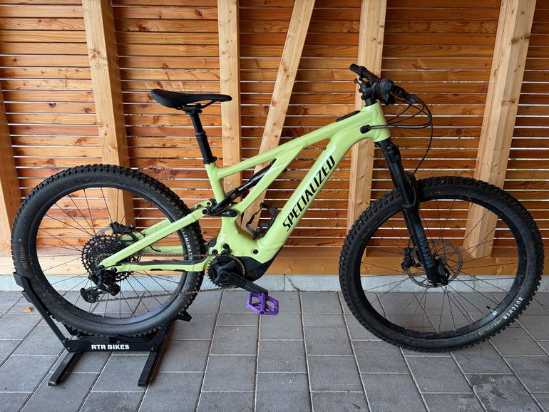Used Specialized Turbo Levo 3 Alloy 2023 2023 Mountainbike — image 1 of 7