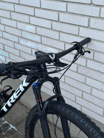 Used Trek Supercaliber 9.7 2021 2021 Mountainbike, Black, 29 — image 6 of 7