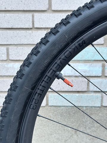 Used Trek Supercaliber 9.7 2021 2021 Mountainbike, Black, 29 — image 7 of 7