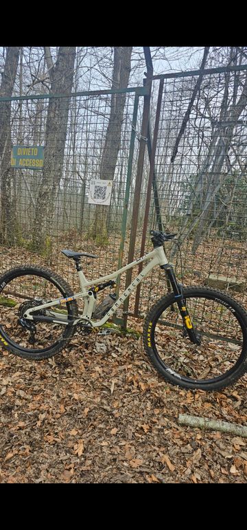 Commencal T.E.M.P.O SRAM GX Eagle AXS 2023 MTB usato