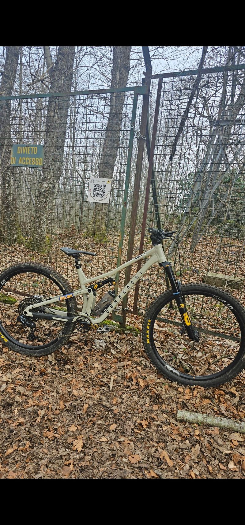 Tweedehands Commencal T.E.M.P.O SRAM GX Eagle AXS 2023 Mountainbike — afbeelding 1 van 5