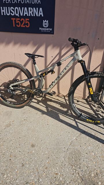 Tweedehands Commencal T.E.M.P.O SRAM GX Eagle AXS 2023 Mountainbike — afbeelding 3 van 5