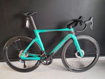 Używany Bianchi Oltre PRO SHIMANO ULTEGRA DI2 2025 2025 Road & Gravel