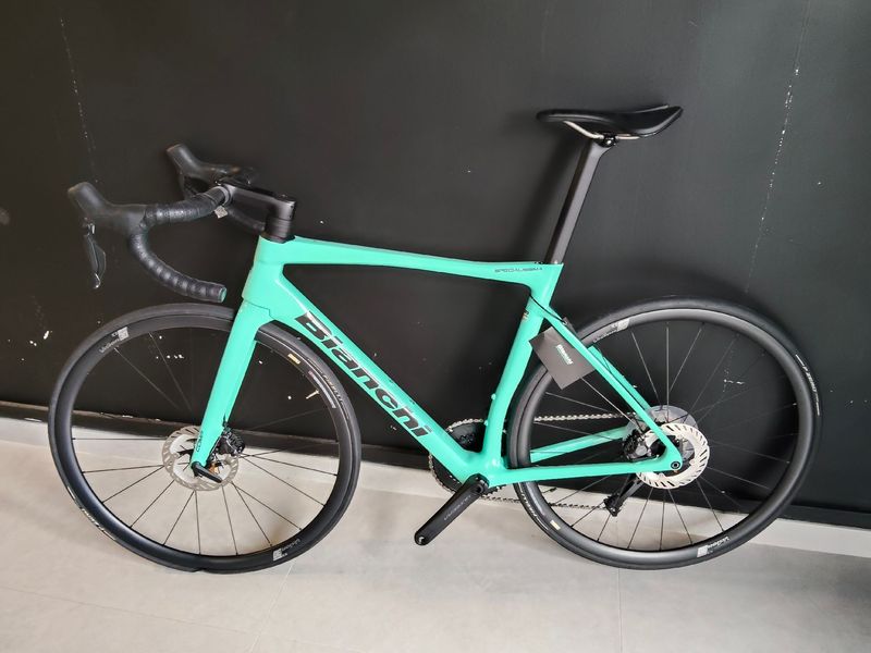 Bianchi Specialissima COMP Ultegra Di2 2025 2025 Road & Gravel d'occasion