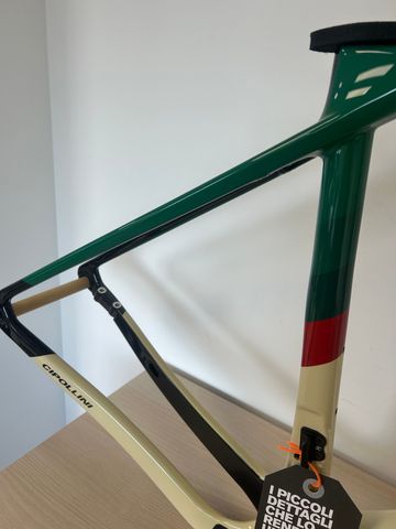 Cipollini Cadre AGO Frameset 2026 Road & Gravel d'occasion — image 3 sur 4