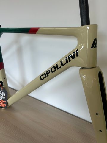 Cipollini Cadre AGO Frameset 2026 Road & Gravel d'occasion — image 2 sur 4