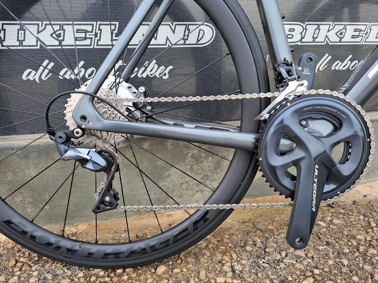 Trek Émonda SL 6 Disc Pro 2022 2022 Road & Gravel de segunda mano, Gris claro — imagen 3 de 5