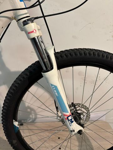 Used CUBE Access Pro 2016 Mountainbike, White — image 10 of 14