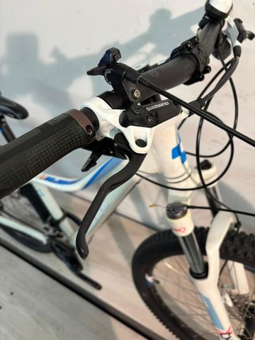 Used CUBE Access Pro 2016 Mountainbike, White — image 11 of 14