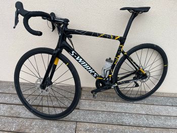 NO NAME, Sworks