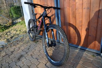 Used Specialized Enduro Expert 2022 2022 Mountainbike, Black, 29 — image 5 of 6