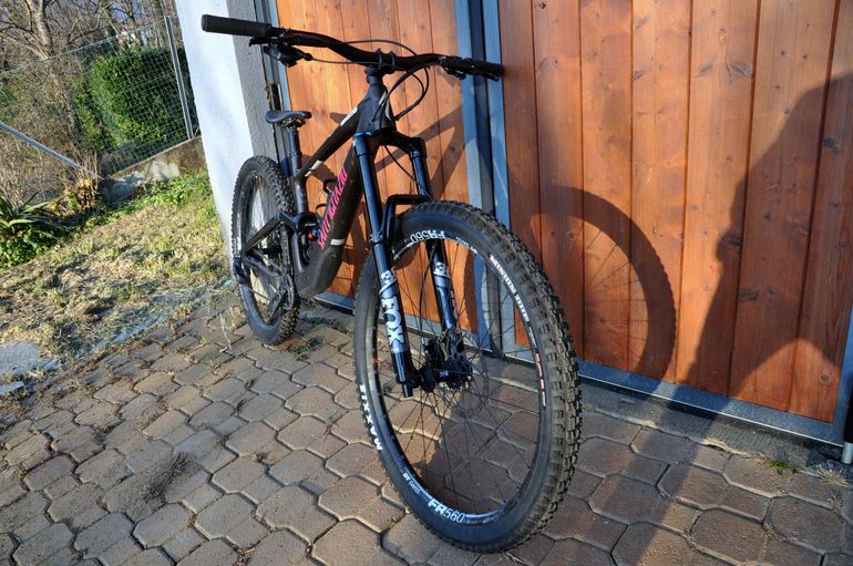 Used Specialized Enduro Expert 2022 2022 Mountainbike, Black, 29 — image 5 of 6