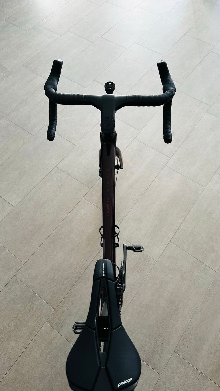 Used CUBE LITENING AIR C:68X RACE 2024 2024 Road & Gravel, Rot — image 7 of 8