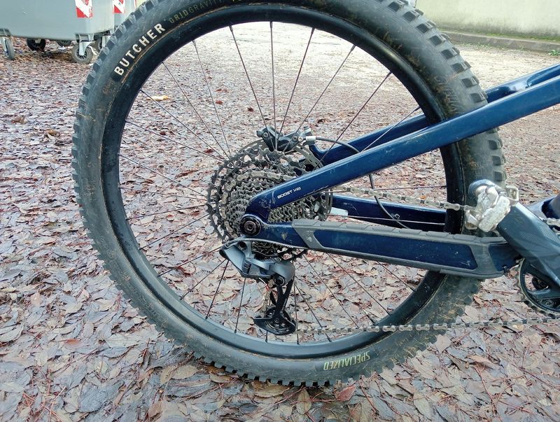 Trek Slash SRAM GX 2023 Mountainbike usato, Blu — immagine 3 di 10