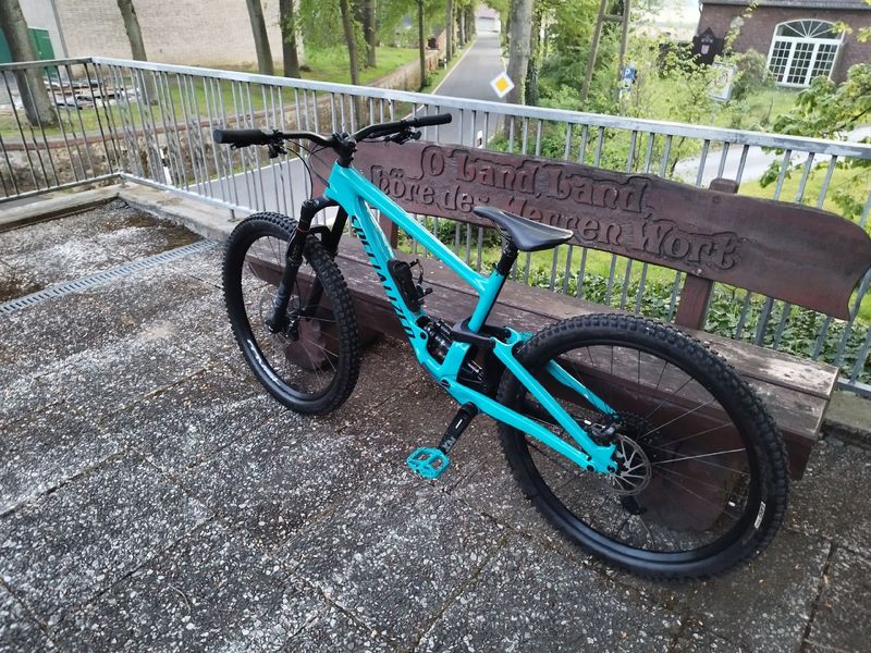 Used Specialized Enduro Comp 2021 2021 Mountainbike, Blue, 29 — image 4 of 21
