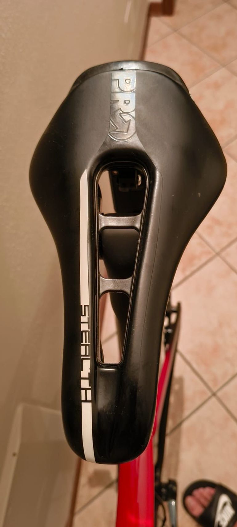 Used Specialized Tarmac Shimano Ultegra Di2 2022 Road & Gravel — image 11 of 12
