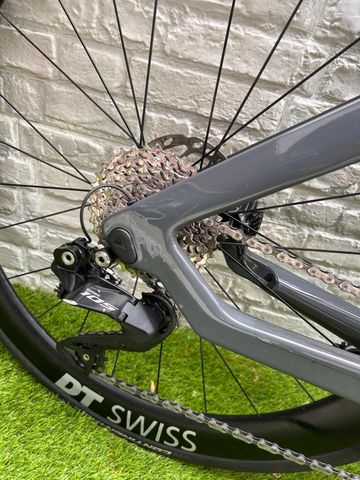 Used Canyon Speedmax Shimano 105 Di2 2025 Road & Gravel, Light Gray — image 13 of 18