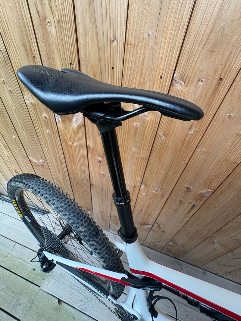 Gebrauchtes Canyon Lux CF 8 2021 2021 Mountainbike, Weiß, 29 — Bild 7 von 9