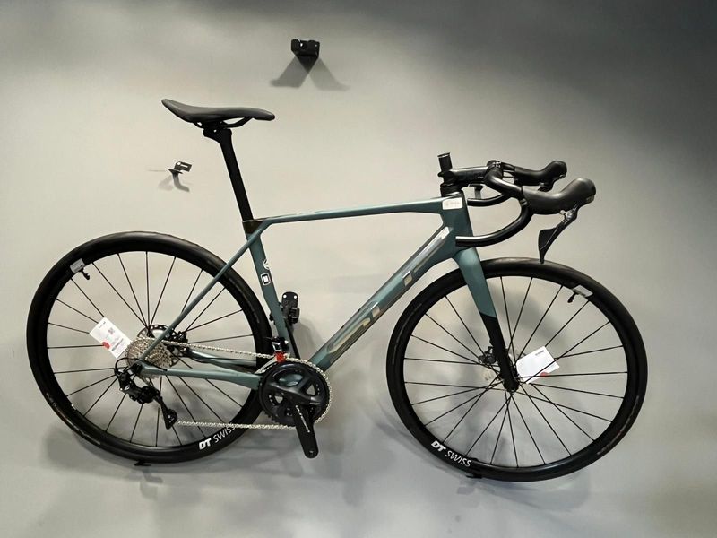 Used Superior X-road Team Issue Se 2022 Road & Gravel