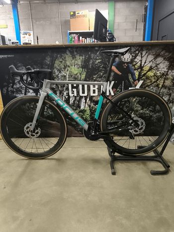 Focus, Izalco Shimano 105 Di2