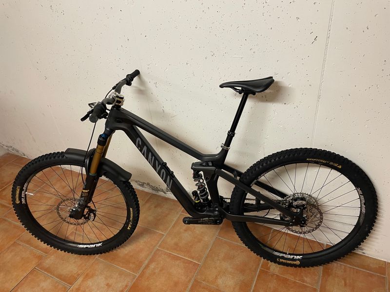 Gebrauchtes Canyon Strive CFR 2023 Mountainbike, Schwarz — Bild 2 von 5
