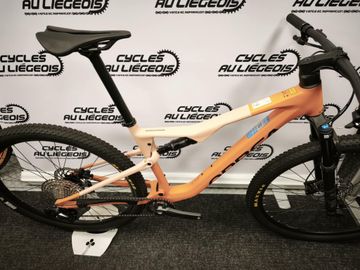 Orbea OIZ H30 2024 2024 Mountainbike usato, Arancione — immagine 3 di 4