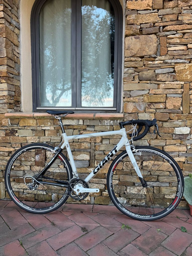 Used Giant GIANT TCR 2003 Road & Gravel, White — image 1 of 7