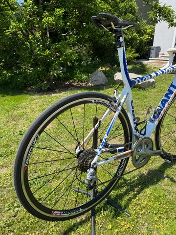 Giant TCR Advanced Rabo 2013 2013 Road & Gravel usato, Bianco — immagine 3 di 10