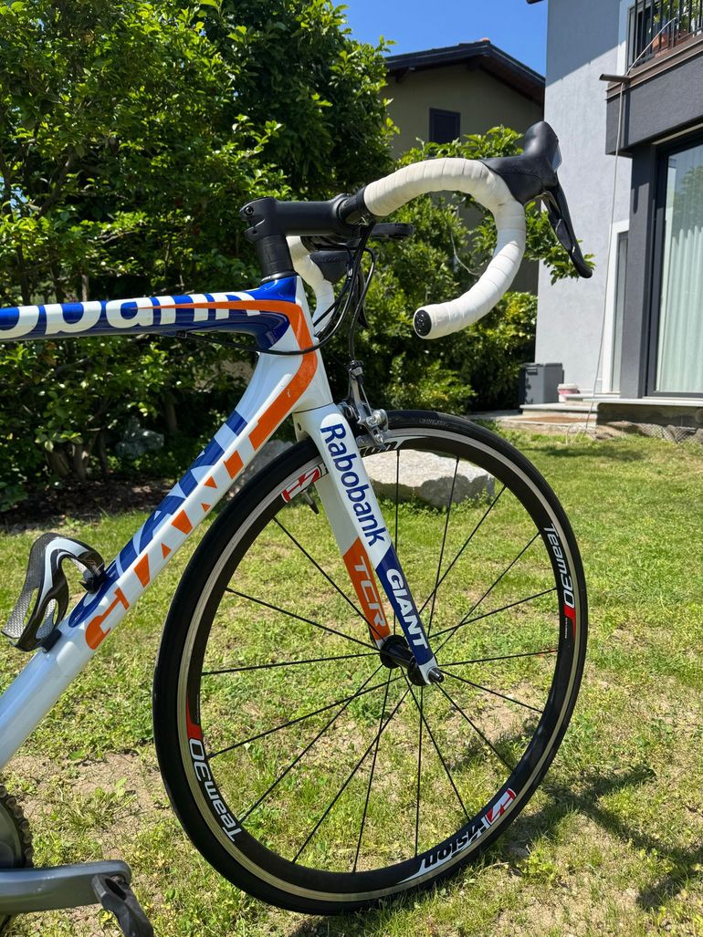 Used Giant TCR Advanced Rabo 2013 2013 Road & Gravel, White — image 5 of 10