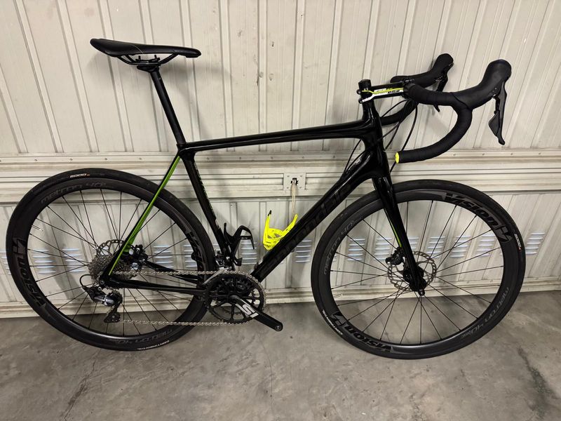 Used Cannondale Synapse Carbon Disc Ultegra SE 2018 2018 Road & Gravel