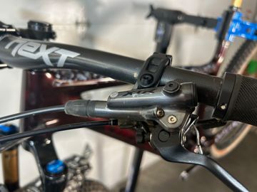 Used Specialized Epic EVO Pro 2022 2022 Mountainbike, Red, 29 — image 32 of 35