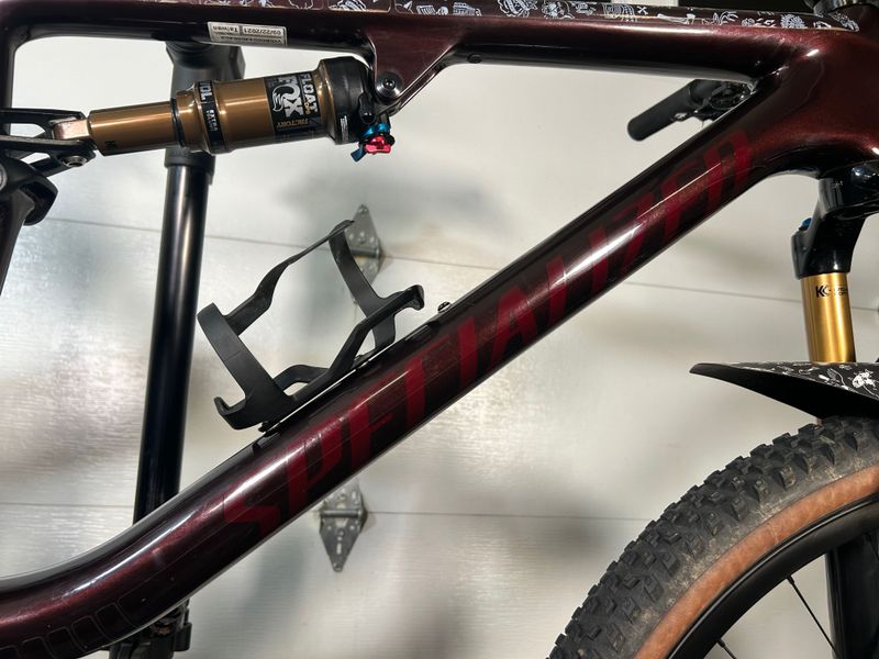 Used Specialized Epic EVO Pro 2022 2022 Mountainbike, Red, 29 — image 3 of 35