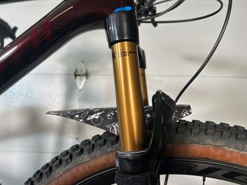 Used Specialized Epic EVO Pro 2022 2022 Mountainbike, Red, 29 — image 18 of 35