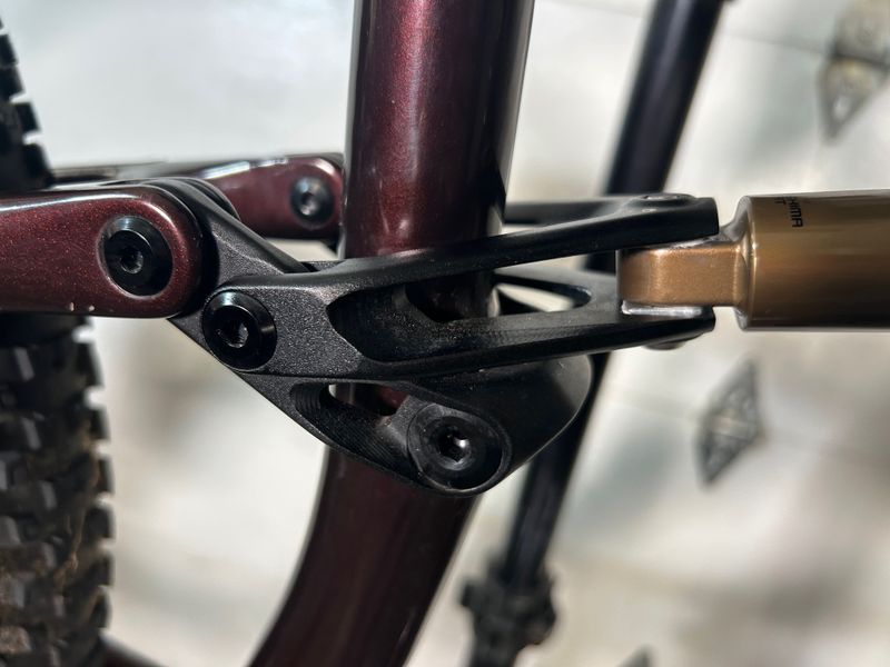 Used Specialized Epic EVO Pro 2022 2022 Mountainbike, Red, 29 — image 22 of 35