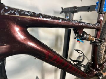 Used Specialized Epic EVO Pro 2022 2022 Mountainbike, Red, 29 — image 31 of 35