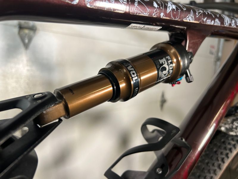 Used Specialized Epic EVO Pro 2022 2022 Mountainbike, Red, 29 — image 4 of 35