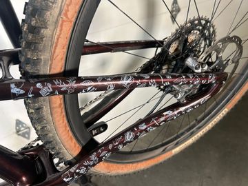 Used Specialized Epic EVO Pro 2022 2022 Mountainbike, Red, 29 — image 30 of 35