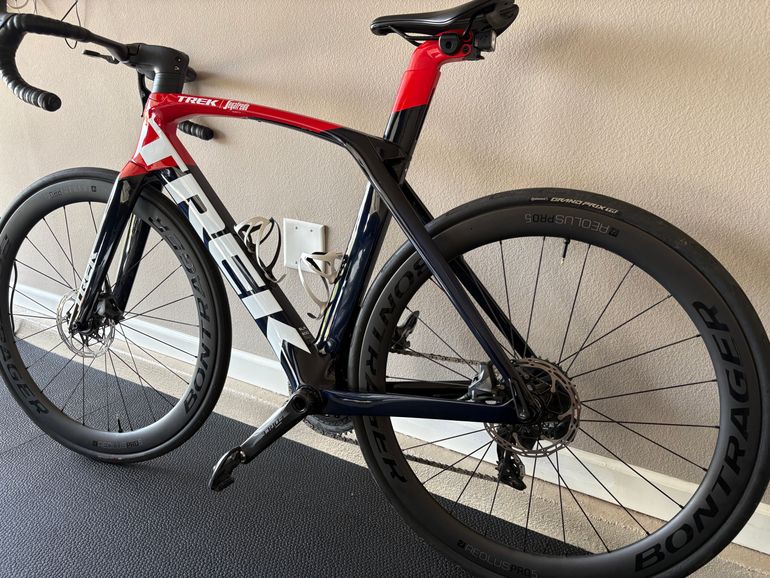 Used Trek Madone SLR 7 eTap 2022 2022 Road & Gravel, Blue — image 8 of 9
