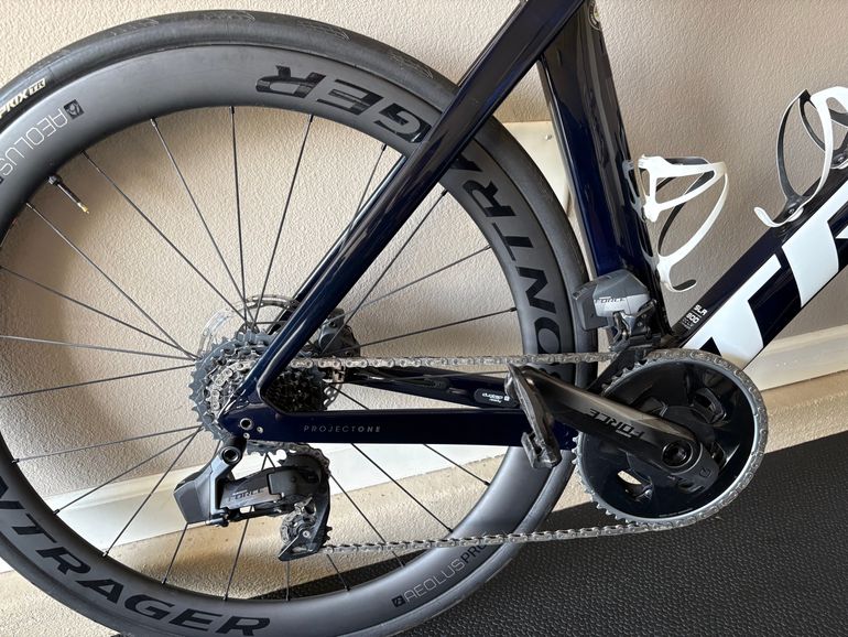 Used Trek Madone SLR 7 eTap 2022 2022 Road & Gravel, Blue — image 4 of 9