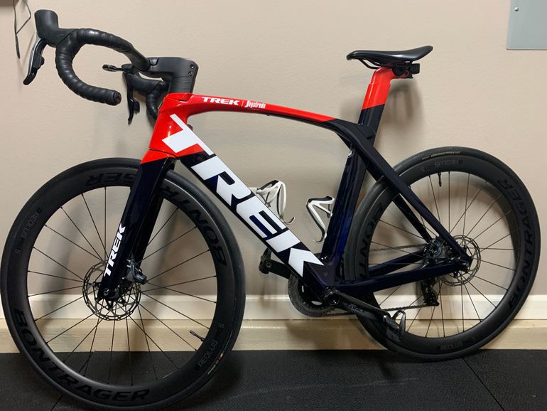 Used Trek Madone SLR 7 eTap 2022 2022 Road & Gravel, Blue — image 1 of 9