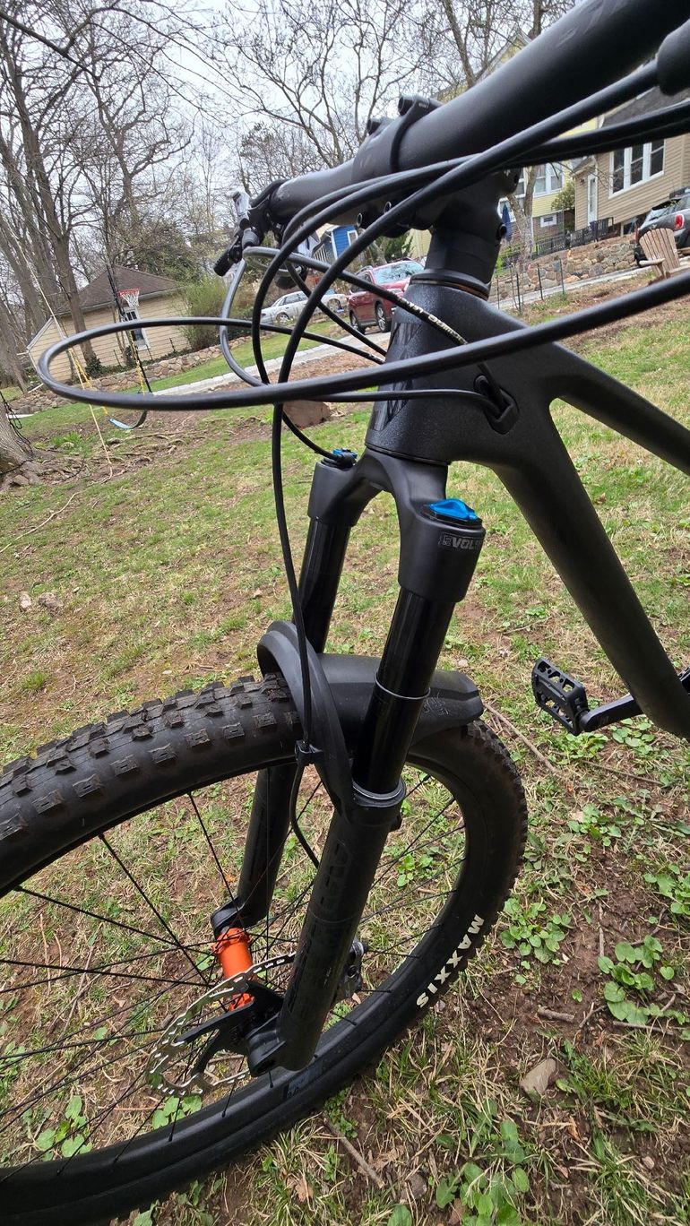 Used Scott Genius 910 2022 2022 Mountainbike, Black, 29 — image 6 of 14