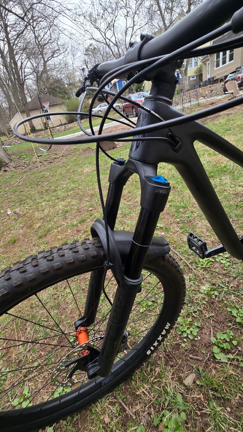 Used Scott Genius 910 2022 2022 Mountainbike, Black, 29 — image 6 of 14