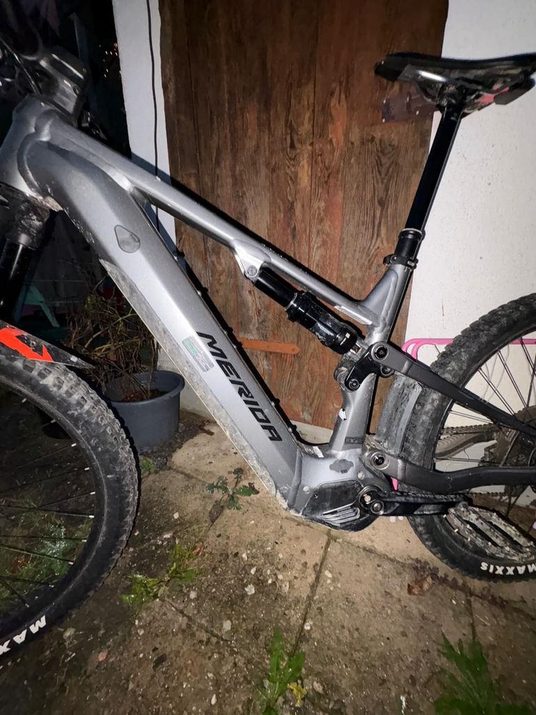 Used Merida Eone-sixty Shimano Deore 2024 Mountainbike, Hellgrau — image 2 of 3