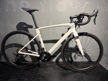 Brugt Specialized Roubaix SL8 Sport - Shimano 105 2025 2025 Road & Gravel