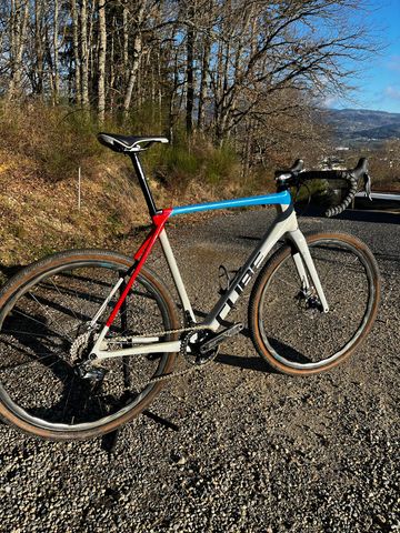 Used CUBE Cross Shimano Ultegra Di2 2023 Road & Gravel, Light Gray — image 1 of 4
