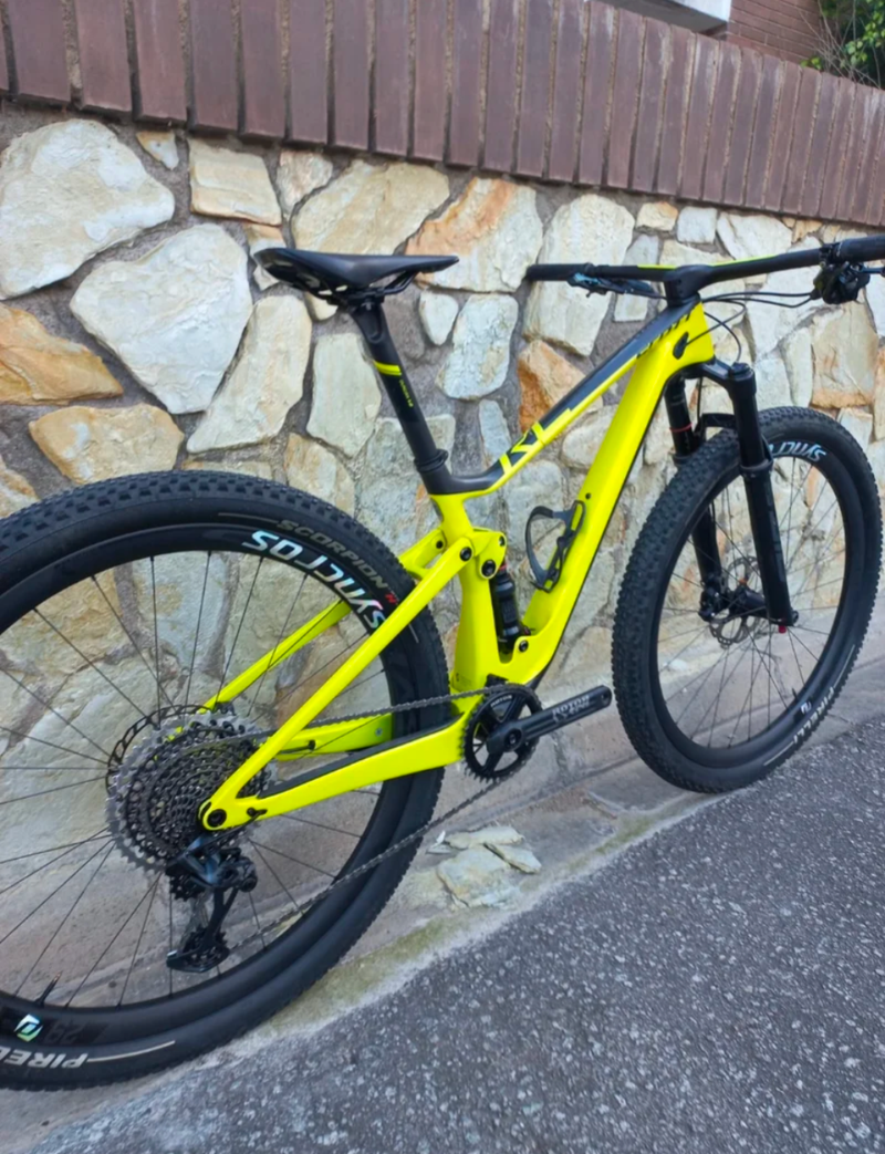Scott Spark RC 900 World Cup 2021 2021 MTB usato