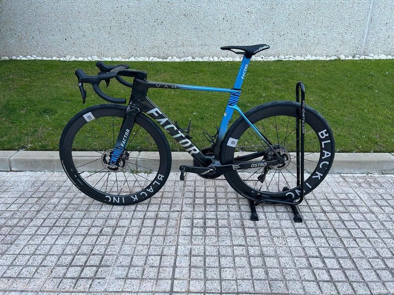 Factor OSTRO VAM Scarab - Shimano Dura-Ace 2025 2025 Road & Gravel usato