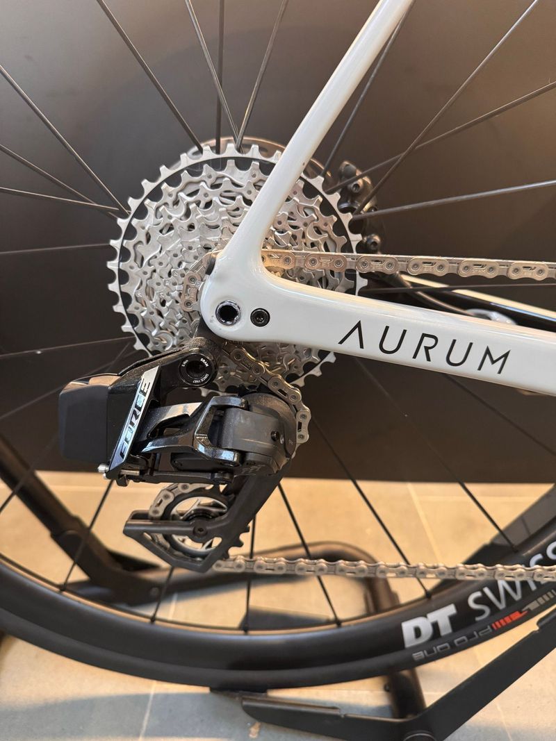 Used Aurum Essentia 2025 Road & Gravel, Light Gray — image 7 of 7