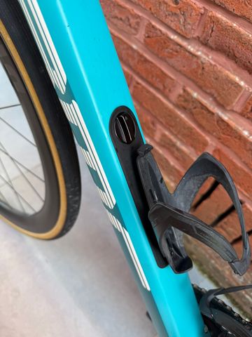 Used BMC Roadmachine 01 THREE 2022 2022 Road & Gravel, Blue — image 7 of 8